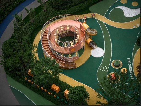 改造后的中鐵臻庭小區(qū)森林樹屋。 王碩敏 攝