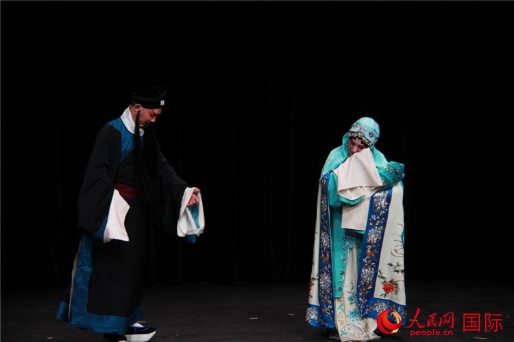 《趙氏孤兒》演出劇照。人民網(wǎng)記者 尚凱元攝