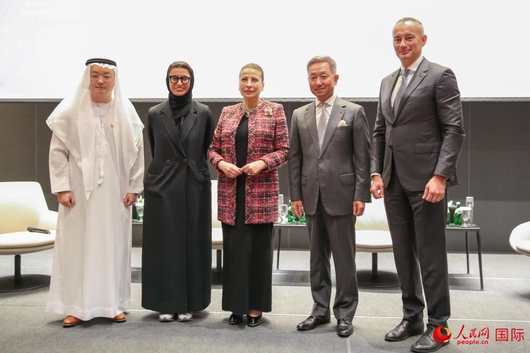 部分與會嘉賓合影。人民網(wǎng) 塔里克·易卜拉欣攝