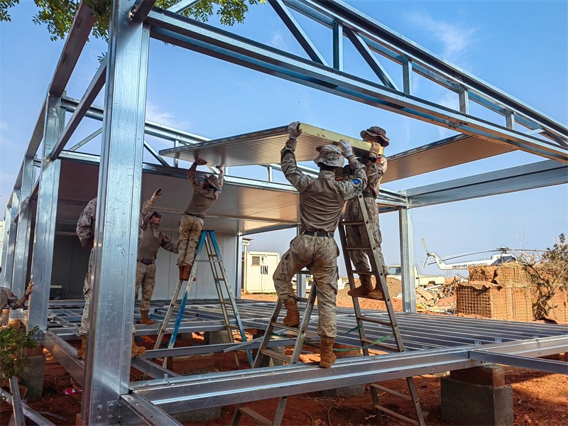 小組協(xié)同推進(jìn)工程任務(wù)。鄧原淘攝