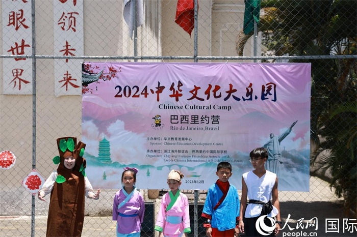 話劇《司馬光砸缸》演繹了中國(guó)家喻戶曉的兒童故事。人民網(wǎng)記者 陳海琪攝