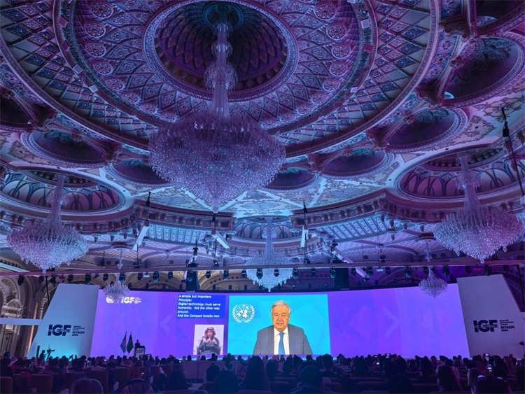 圖為第19屆聯(lián)合國互聯(lián)網(wǎng)治理論壇（IGF）“推動科技企業(yè)履行兒童網(wǎng)絡(luò)保護責任”開放論壇活動現(xiàn)場。中國傳媒大學供圖。