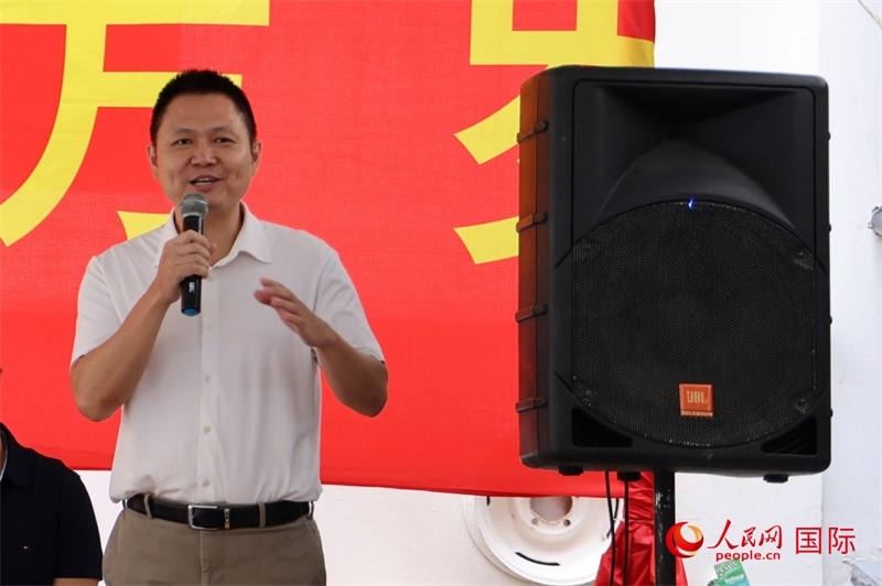 中國駐里約總領館副總領事王尉育在捐贈活動上致辭。人民網(wǎng)記者 陳海琪攝