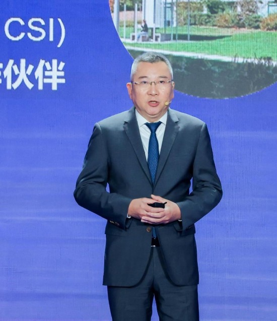 12月6日，法國(guó)達(dá)索系統(tǒng)公司全球執(zhí)行副總裁許善淞在深圳全球招商大會(huì)上。新華社發(fā)