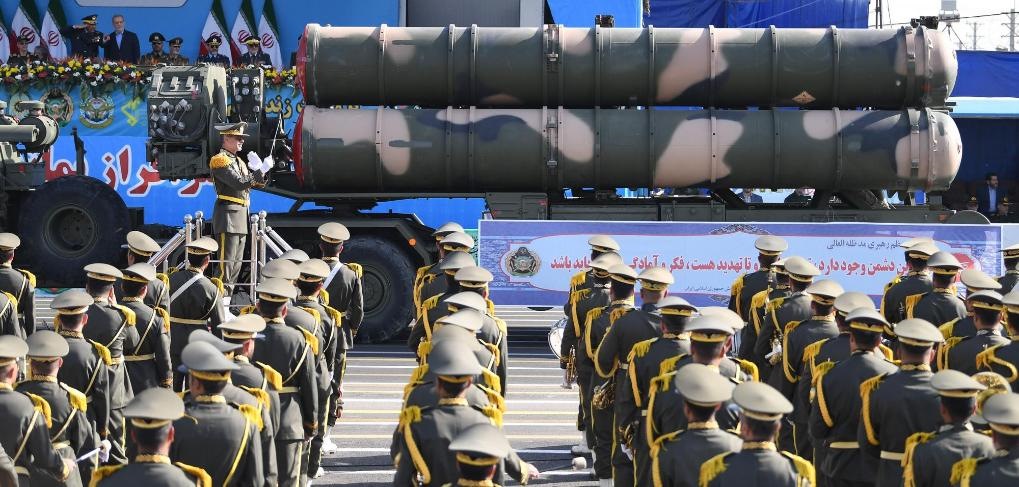 這是2024年9月21日在伊朗首都德黑蘭拍攝的閱兵式現(xiàn)場。新華社記者沙達提攝