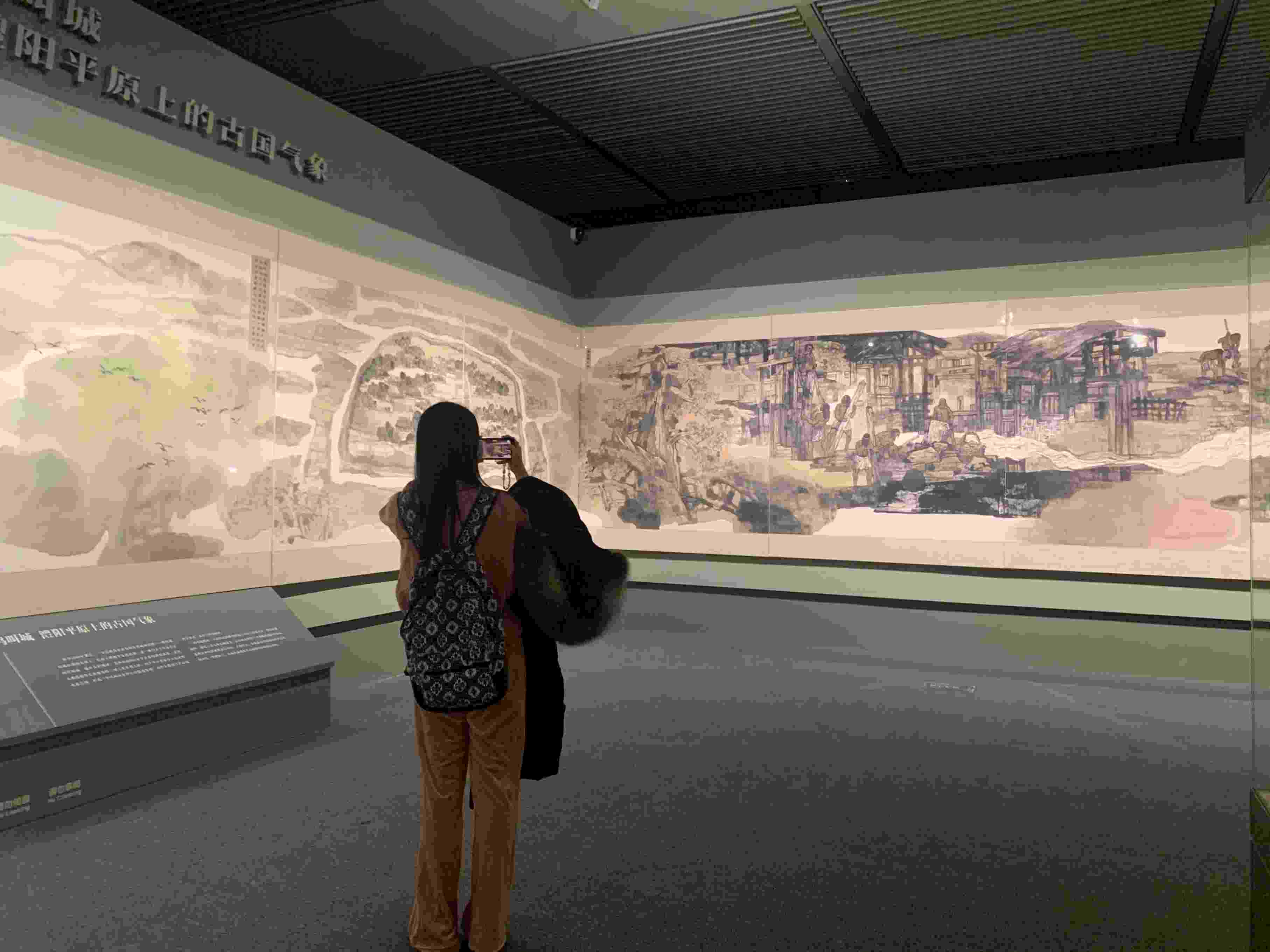 觀眾正在參觀展覽。國(guó)博供圖