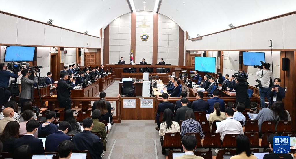 這是4月21日拍攝的韓國首爾中央地方法院庭審現場。新華社/紐西斯通訊社