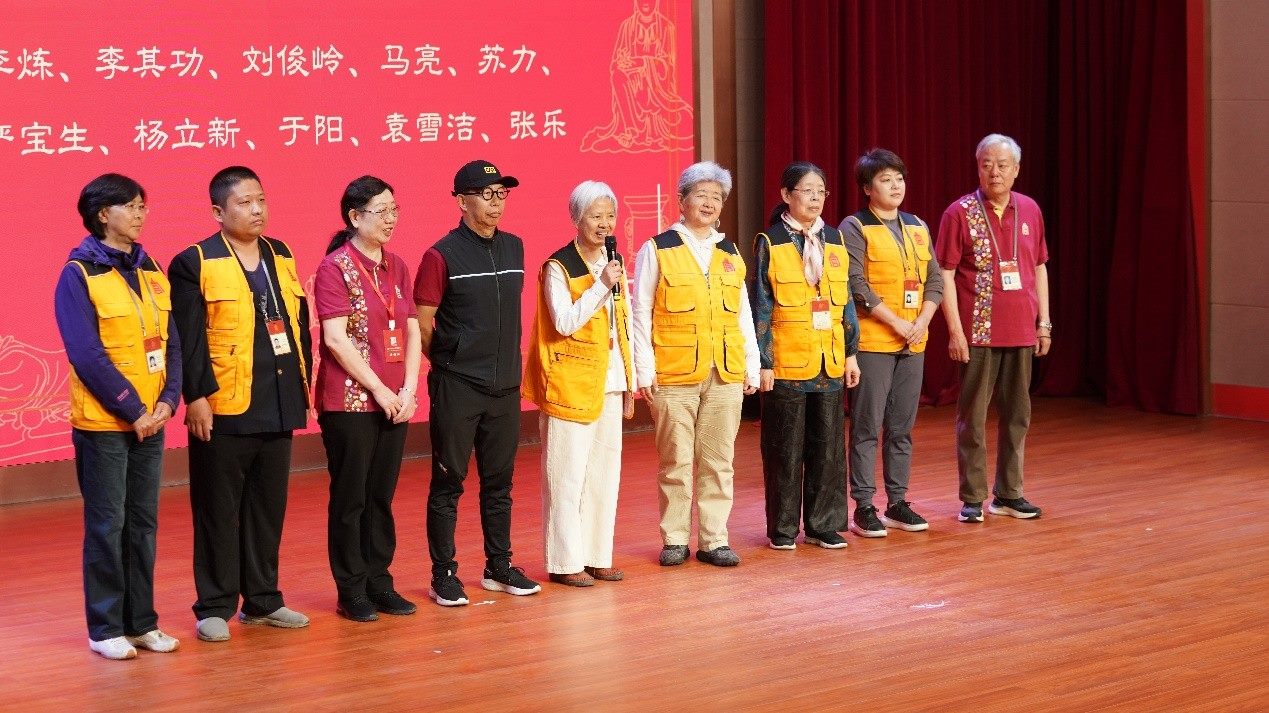 服務(wù)滿二十年志愿者代表發(fā)表感言。故宮博物院供圖