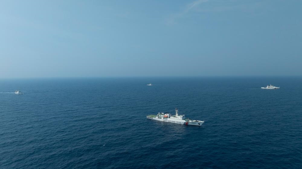 4月22日，中越海警艦艇編隊(duì)在北部灣海域開展聯(lián)合巡邏。（中國海警供圖）