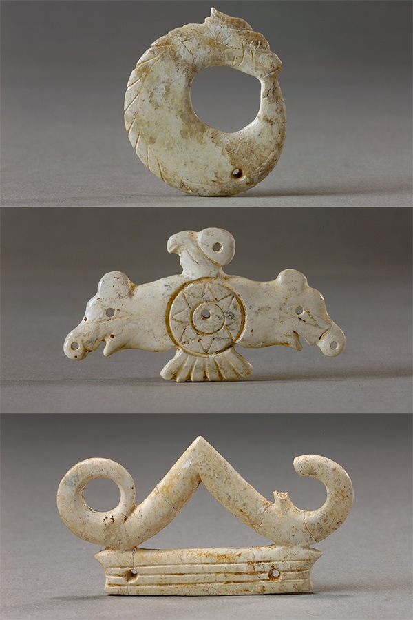 玉龍（上）、玉鷹（中）和玉冠飾（下）。國(guó)家文物局供圖