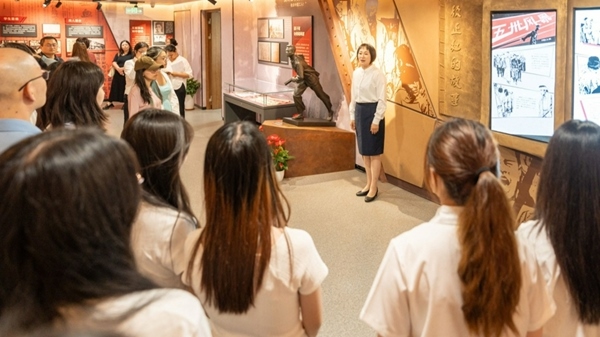 思政課現(xiàn)場(chǎng)。東華大學(xué)供圖