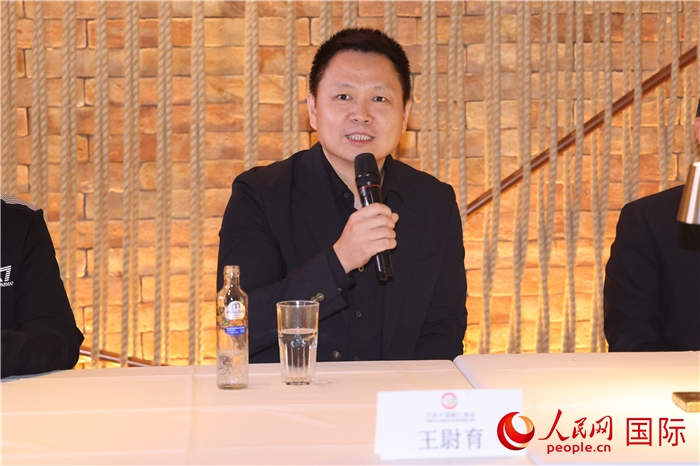 中國駐里約熱內(nèi)盧總領(lǐng)館副總領(lǐng)事王尉育在座談會上致辭。 人民網(wǎng)記者 時元皓攝